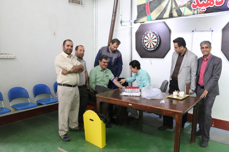 انجام نمونه گیری خون دانشگاه علوم پزشکی اراک.فرمانداری شهرستان اراک