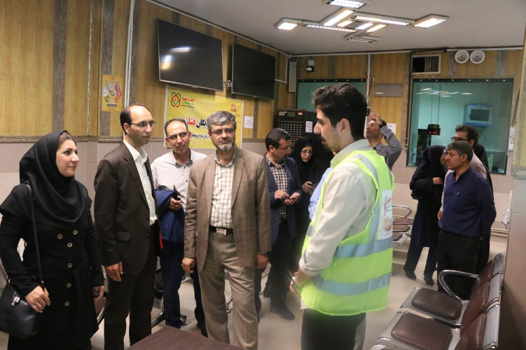 باز دید نماینده قطب ششم دانشگاه علوم پزشکی کشور از پایگاههای سنجش فشار خون