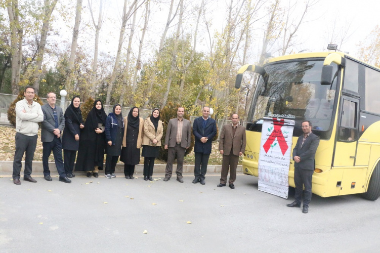 استقرار اتوبوس اطلاع رسانی ایدز درسطح شهر
