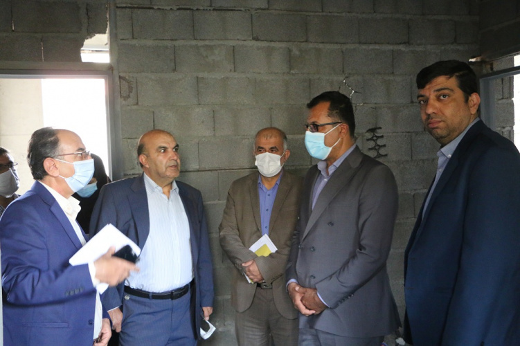 بازدید فرماندار شهرستان اراک از ساختمان در حال ساخت اخوت