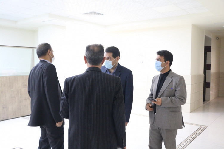 بازدید سرپرست دانشگاه علوم پزشکی اراک از مرکز واکسیناسیون کلینیک ساعی