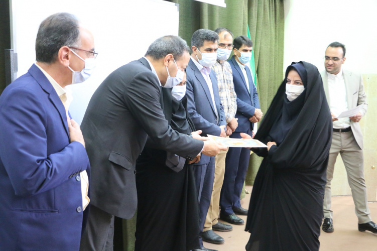 مراسم تقدیر از بهورزان به مناسبت روز بهورز