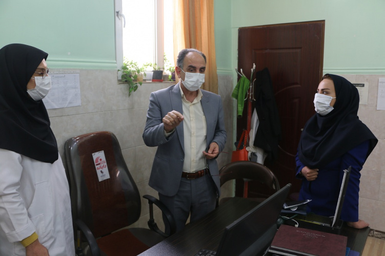 بازدید سید شهریار حسینی رئیس مرکز بهداشت شهرستان اراک از مرکز خدمات جامع سلامت و خانه بهداشت خیرآباد