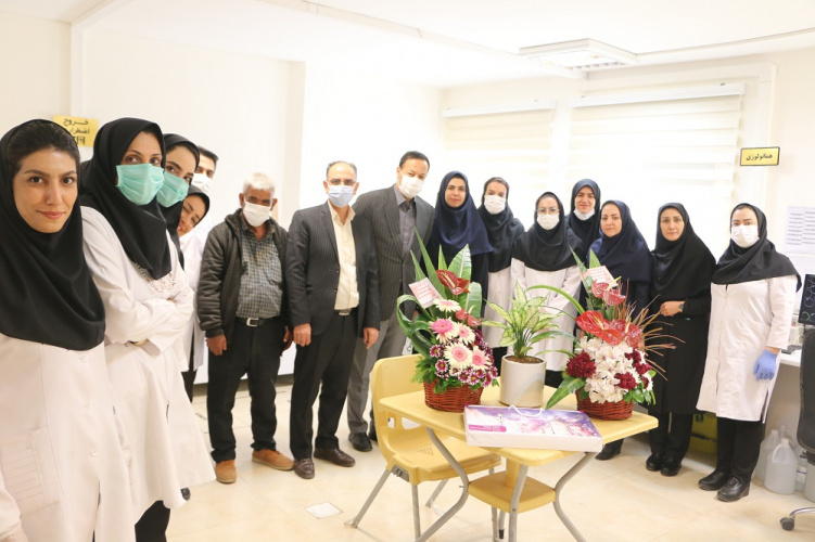 تقدیر و تبریک معاون بهداشت دانشگاه علوم پزشکی و رییس مرکز بهداشت به مناسبت روز آزمایشگاه