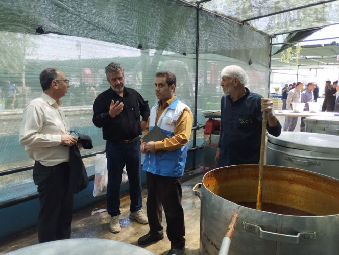 بازدید رئیس مرکز بهداشت شهرستان اراک از موکب شهدای مدافع حرم