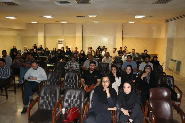 جلسه آموزشی شناسایی و ارزیابی عوامل زیان آور محیط کار