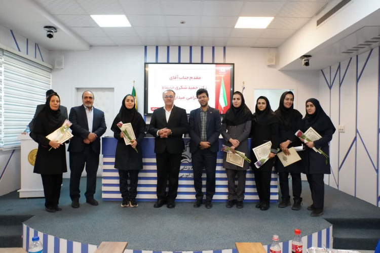تجلیل از همکاران روابط عمومی ستاد دانشگاه علوم پزشکی اراک با حضور دکتر حمید شکری خانقاه