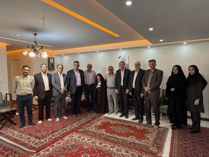 دیدار با خانواده شهید والامقام محمدحسن محمدی در آستانه هفته دفاع مقدس