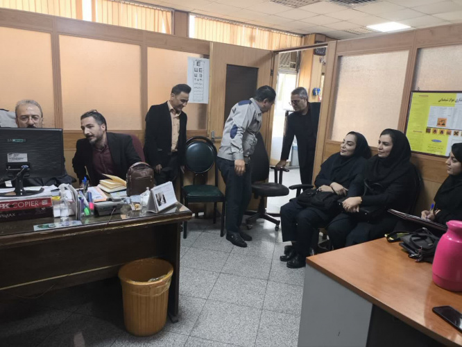 بازدید کارشناسان بهداشت حرفه ای مرکز بهداشت اراک از صنایع