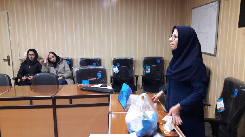 برگزاری کلاس آموزشی پیرامون استفاده از وسایل فردی در برابر آنفولانزا