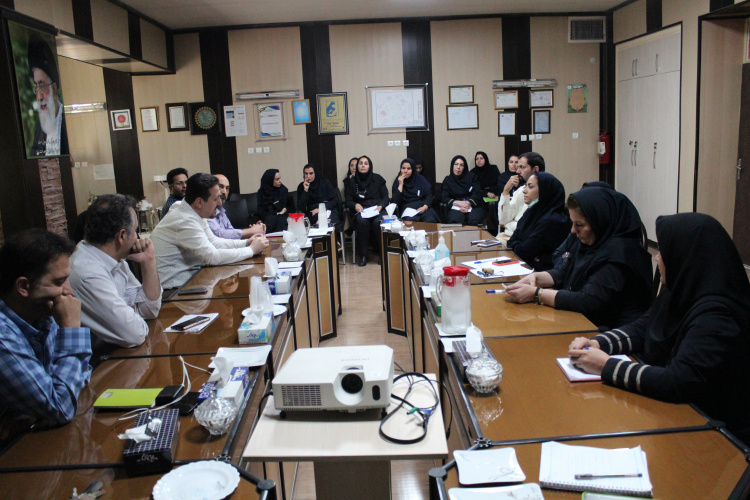 نشست و هم اندیشی تیم مدیریتی بیمارستان امیرکبیر با سرپرستاران بخش های این مرکز