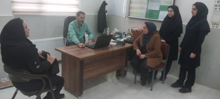 بازدید سرزده مدیر شبکه بهداشت و درمان فراهان از مرکز خدمات جامع سلامت کودزر