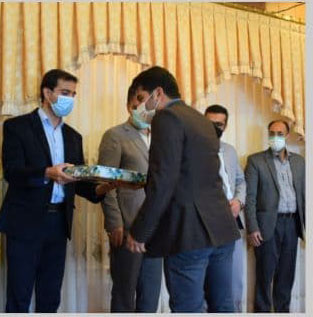 تجلیل از روابط عمومی شبکه بهداشت و درمان محلات در برترینهای روابط عمومی