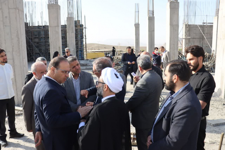 بازدید معاون سازمان برنامه و بودجه از پروژه بیمارستان جدید محلات + فیلم