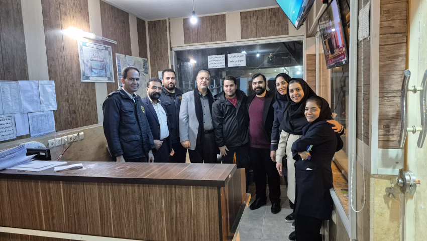 بازدید متولی سلامت شهرستان محلات از کادر درمان در شب یلدا