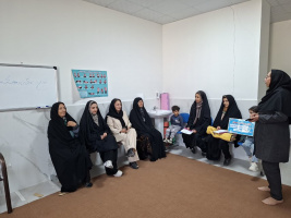 برگزاری جلسه آموزشی جوانی جمعیت به مناسبت هفته جمعیت در مرکز خدمات جامع سلامت دهچال