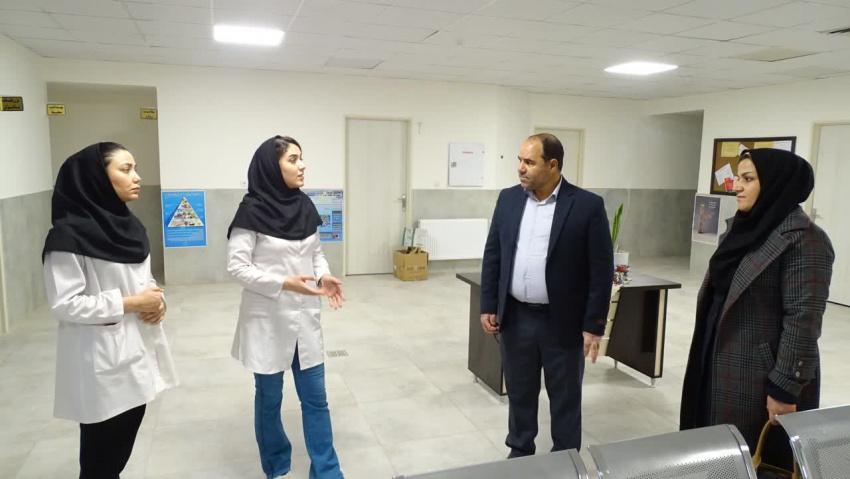 بازدید رئیس مرکز بهداشت از مرکز خدمات جامع سلامت استوه