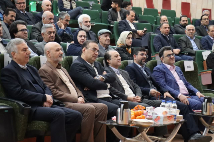 دومین همایش تجلیل از خیرین سلامت استان مرکزی با حضور مسئولین کشوری و استانی و با شرکت خیرین نیک اندیش سلامت در استان مرکزی