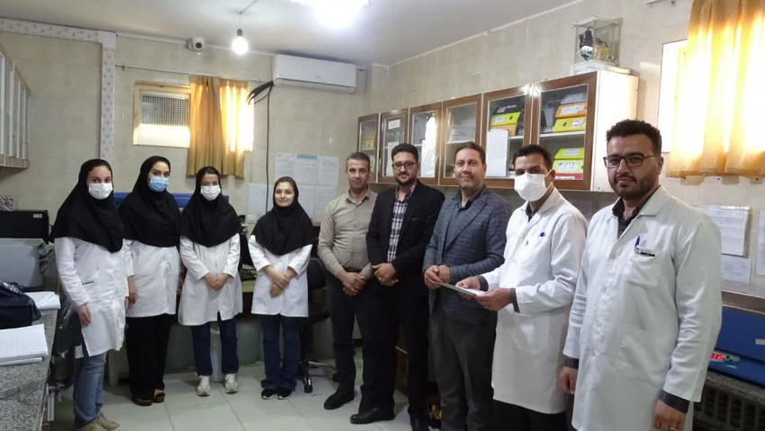 تجلیل از پرسنل آزمایشگاه