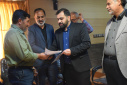 تقدیر از کارکنان مشاغل کارگری  حوزه بهداشت و درمان محلات به مناسبت روز جهانی کارگر