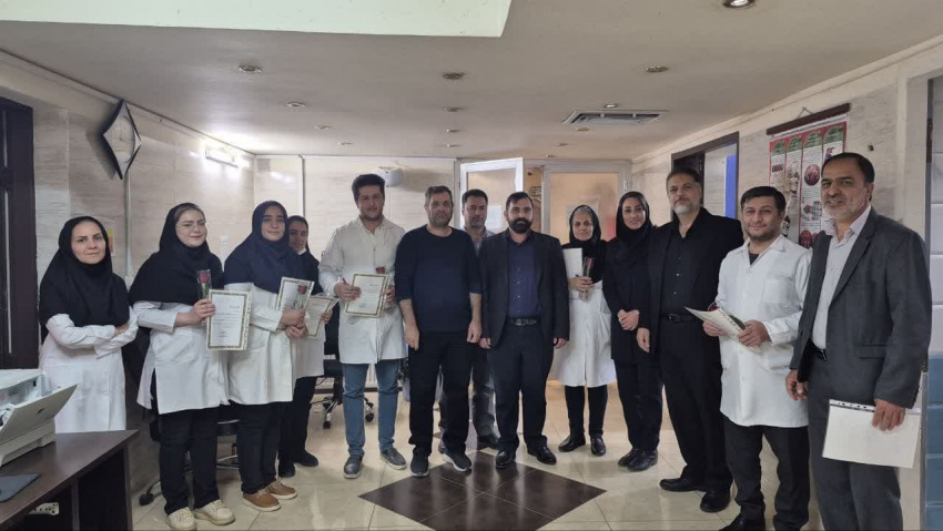 قدردانی از پرسنل آزمایشگاه بیمارستان محلات در روز علوم آزمایشگاهی