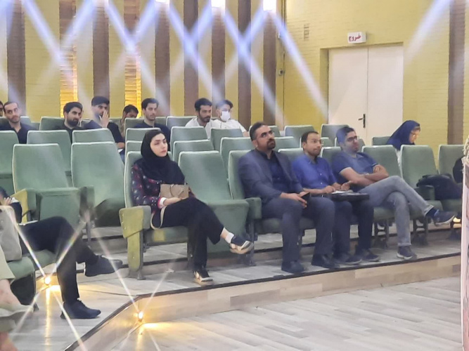 برگزاری ژورنال کلاب آموزشی در سالن شهیدمحمد حسین دریس با حضور رئیس دانشکده دکتر حیدری زاده و معاون آموزشی دکتر بیانی