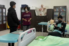 شرح حال گیری از بیمار فرضی به زبان انگلیسی (دانشجویان ورودی بهمن ۱۴۰۱)