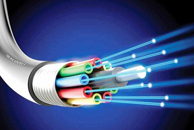 عقد قرارداد اجرای طرح فیبرنوری مراکز درمانی تابعه با شرکت مخابرات استان