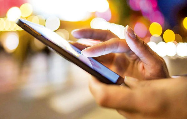 رشد ۴۳درصدی نفوذ اینترنت موبایل در سال ۹۹