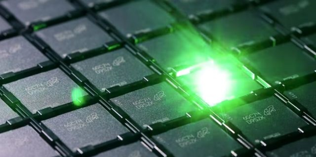 ابداع حافظه ای که در دمای ۶۰۰ درجه سانتیگراد بدون مشکل کار میکند