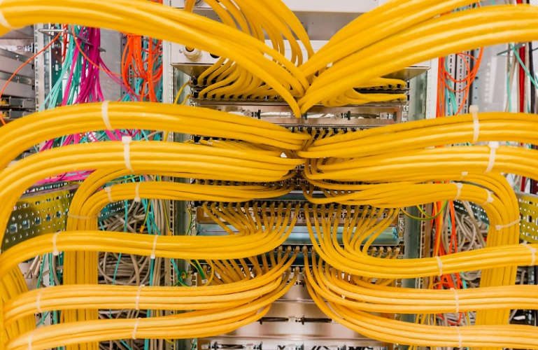 اقدامات واحد فناوری اطلاعات شبکه بهداشت و درمان آشتیان