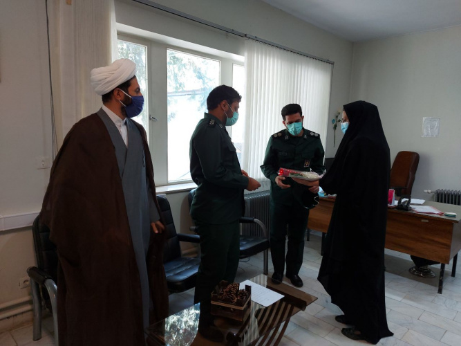 اهدای آستینک و گان از قرارگاه شهید سلیمانی