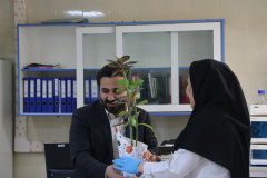 تقدیر از پرسنل آزمایشگاه کنترل مواد غذایی به مناسبت روز علوم آزمایشگاهی