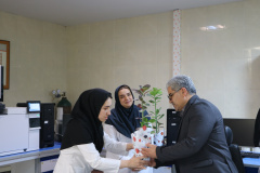 تقدیر از پرسنل آزمایشگاه کنترل مواد غذایی به مناسبت روز علوم آزمایشگاهی