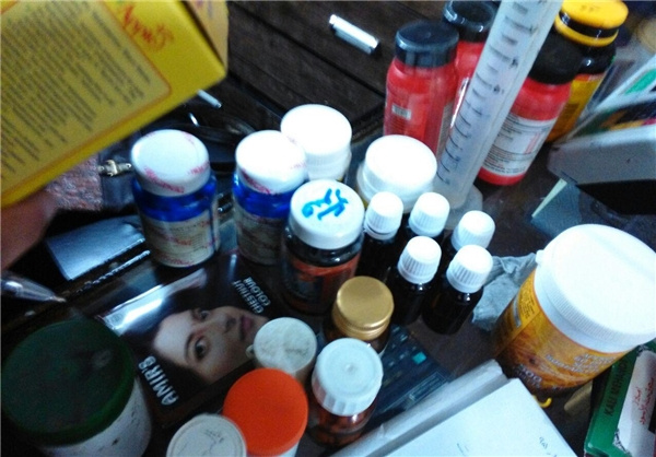 جمع آوری بیش از ۲۰ هزار اقلام دارویی غیرمجاز و قاچاق از عطاری ها