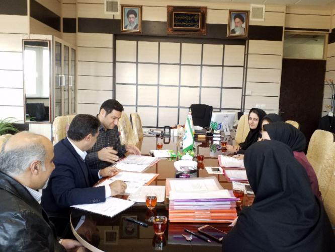 برگزاری جلسه کمیسیون فنی_تخصصی صدور پروانه های بهداشتی و واحد های تولیدی غذایی و بهداشتی