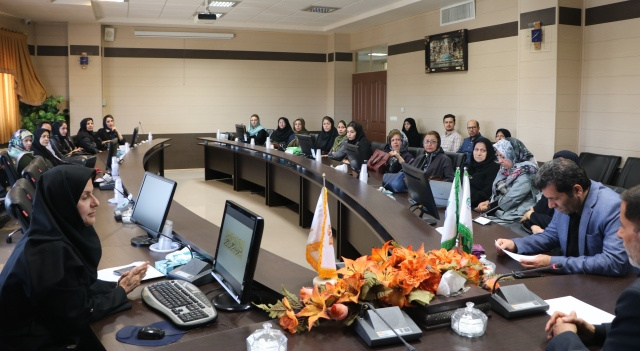 برگزاری کارگاه آموزشی بسیج ملی کاهش فشار خون با حضور مدیران و پرسنل معاونت غذا و دارو اراک