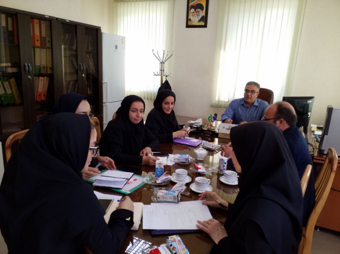 سومین جلسه هماهنگی روز جهانی غذا با کارشناسان شبکه بهداشت و درمان در معاونت غذا و دارو اراک