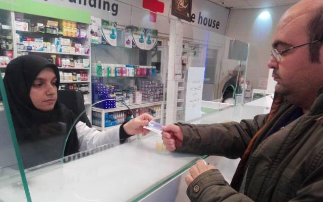 توزیع بیش از ۱۰ هزار تراکت های معرفی برچسب اصالت و سامانه ۱۹۰ در داروخانه های خصوصی