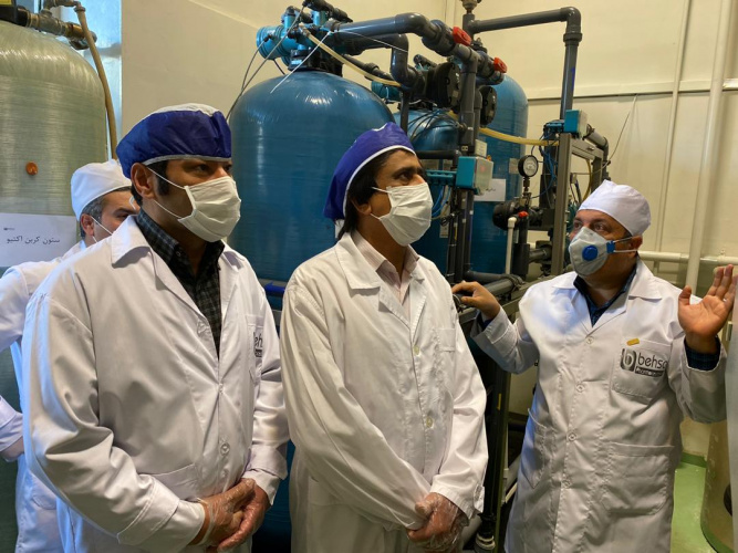 بازدید دکتر علیمرادیان معاون غذا و دارو به همراه مهندس اکرمی معاون سیاسی استانداری از شرکت داروسازی بهسا