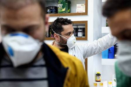 راهنمای گام دوم مبارزه با کووید_۱۹ / فاصله گذاری اجتماعی در داروخانه