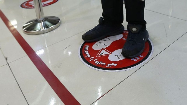 چگونه در داروخانه فاصله گذاری اجتماعی را رعایت کنیم؟