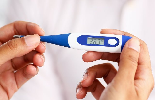 چرا بی‌دلیل تب می‌کنیم؟