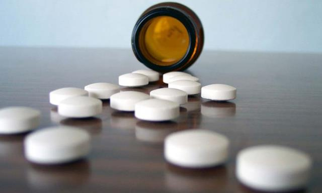 اعتیاد شدید برخی افراد به مصرف روزانه ۳۰۰ قرص کدئین یا ۳۰ قرص کلونازپام