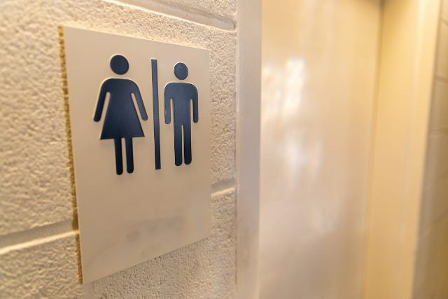 ۱۰ علامت مثانه بیش فعال را بشناسید