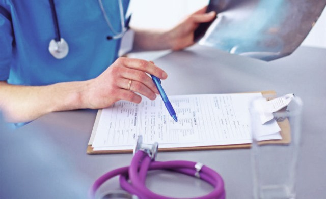 سرطان تخمدان یا سندرم روده تحریک‌پذیر؟