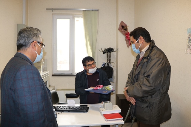 تجلیل از کارمند معلول معاونت غذا و دارو اراک