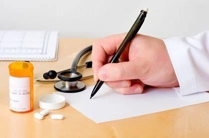 پزشکان در کیفیت نوشتاری نسخ توجه کنند
