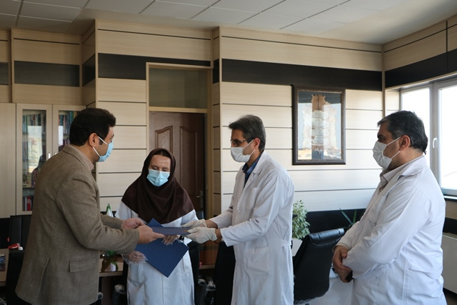 تجلیل از کارشناسان جهت پیاده سازی روش اندازه گیری بلانکیت در نان