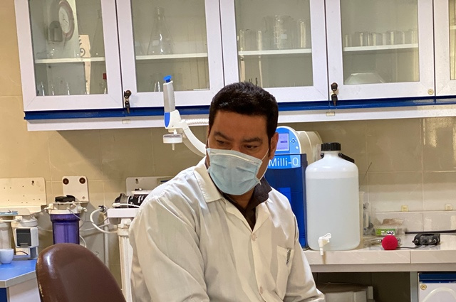 سلامتی گران ما در بساط ارزان دستفروش های لوازم آرایشی